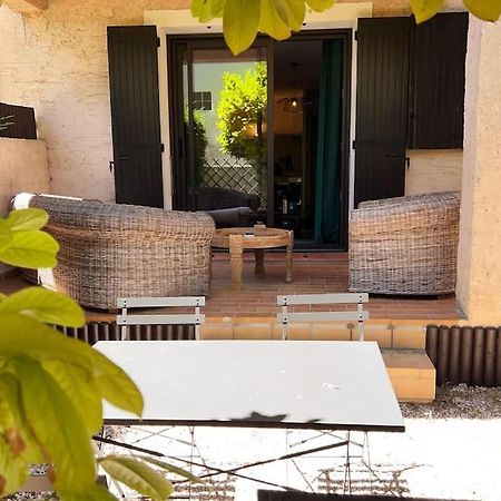 Ferienwohnung Cocoon'Isle - Jardinet- Jacuzzi LʼIsle-sur-la-Sorgue Exterior foto