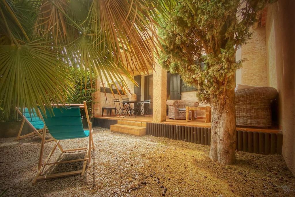 Ferienwohnung Cocoon'Isle - Jardinet- Jacuzzi LʼIsle-sur-la-Sorgue Exterior foto